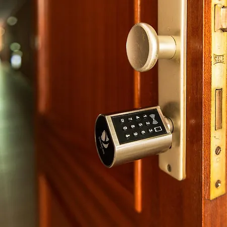 Profithome-punta Larga * Κανδελάρια