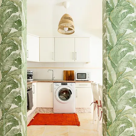 Profithome-punta Larga Candelaria